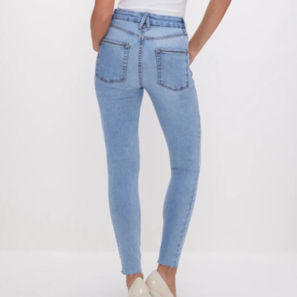 GOOD AMERICAN Good Waist Denim Skinny Jean Raw Hem Light Wash Size 8 / 29 - Picture 4 of 4